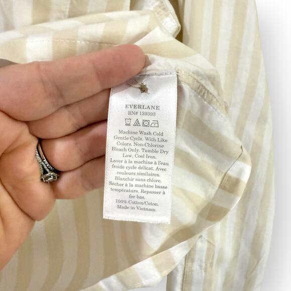 EVERLANE The Silky Cotton Way Short Shirt Sand White Khaki Stripe M Cropped - Picture 5 of 9